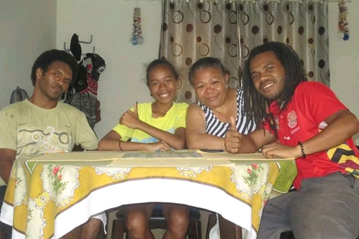 family in papua new guinea
