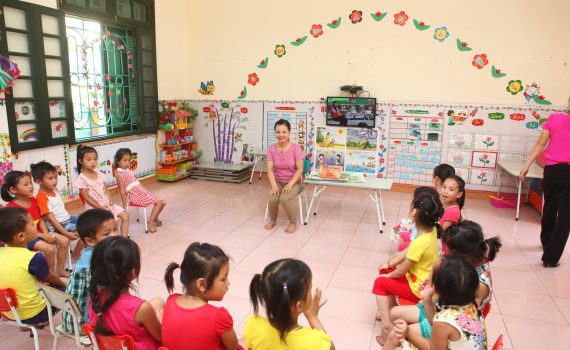 Vietnam schools make recycling child's play