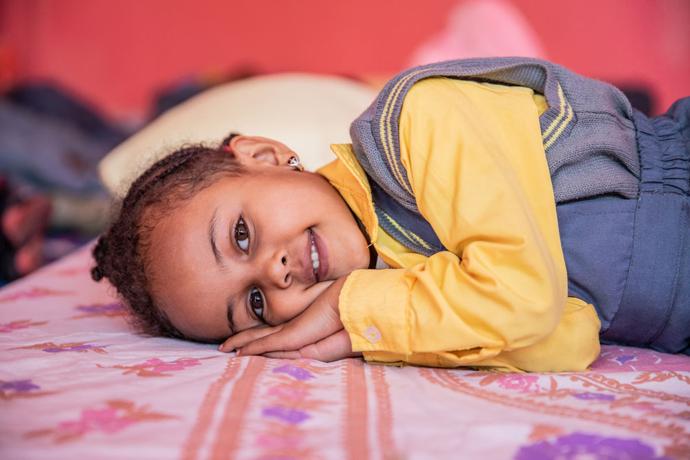 One bed for a child (1 mattress, blanket and pillow)